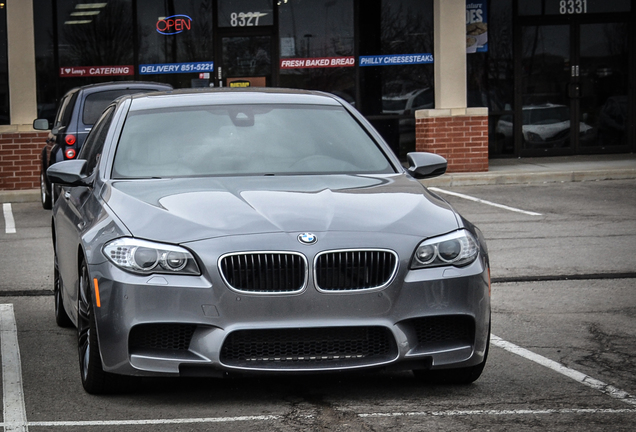 BMW M5 F10 2011