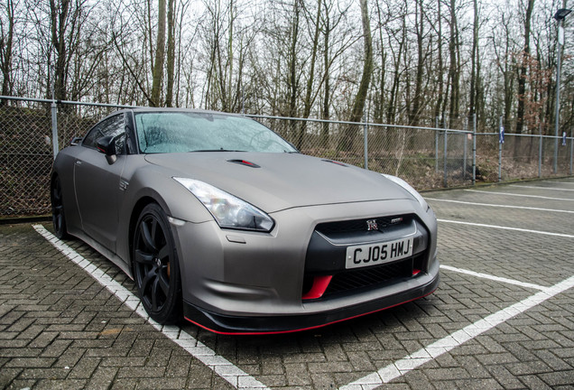 Nissan GT-R