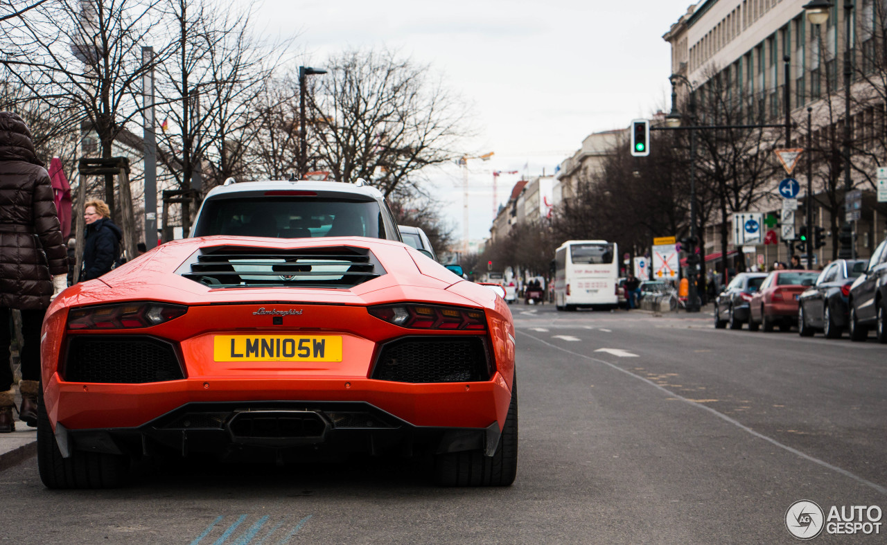 Lamborghini Aventador LP700-4