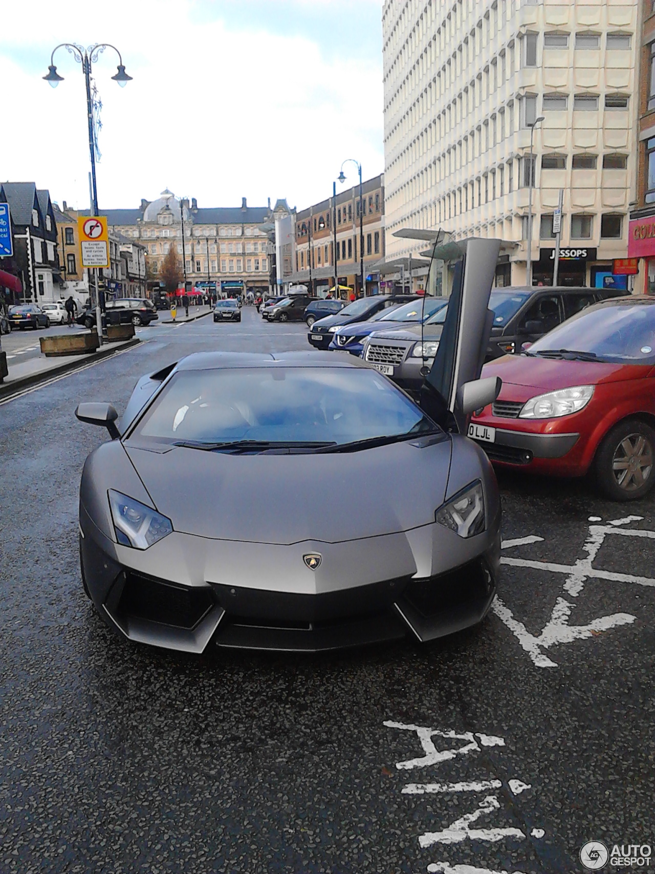 Lamborghini Aventador LP700-4 Roadster