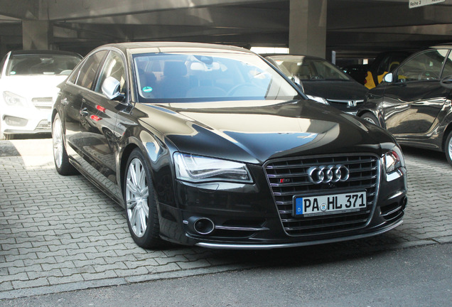 Audi S8 D4