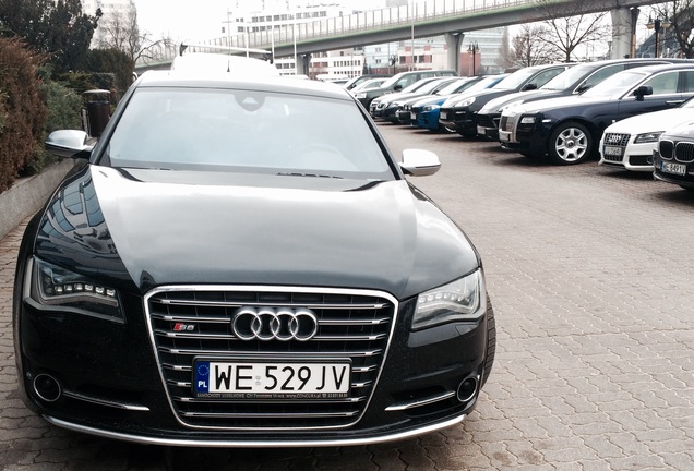 Audi S8 D4