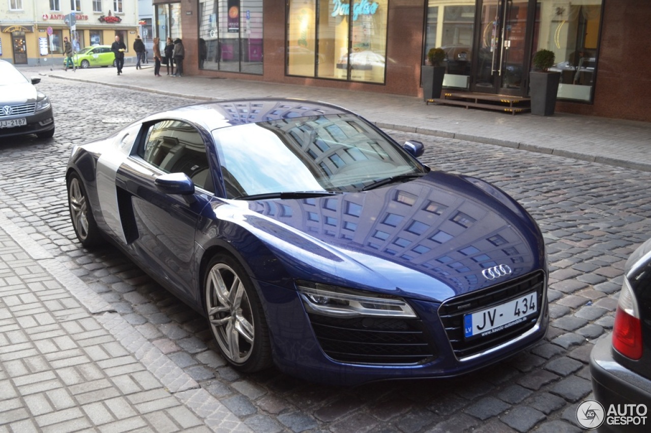 Audi R8 2013