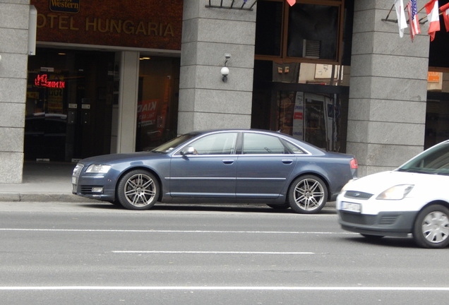 Audi S8 D3