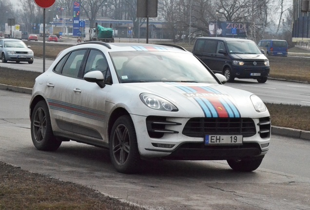 Porsche 95B Macan Turbo