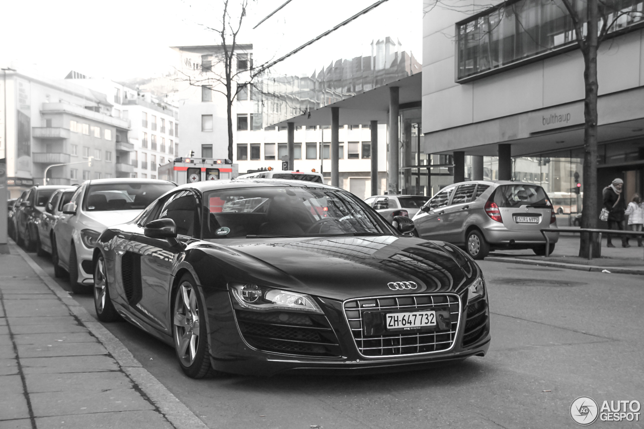 Audi R8 V10