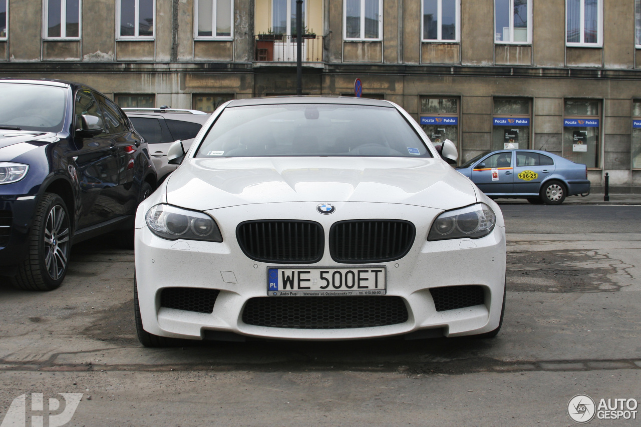 BMW M5 F10 2011