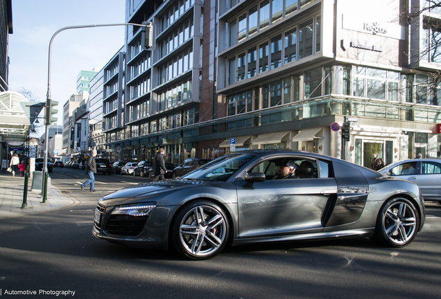 Audi R8 V10 2013