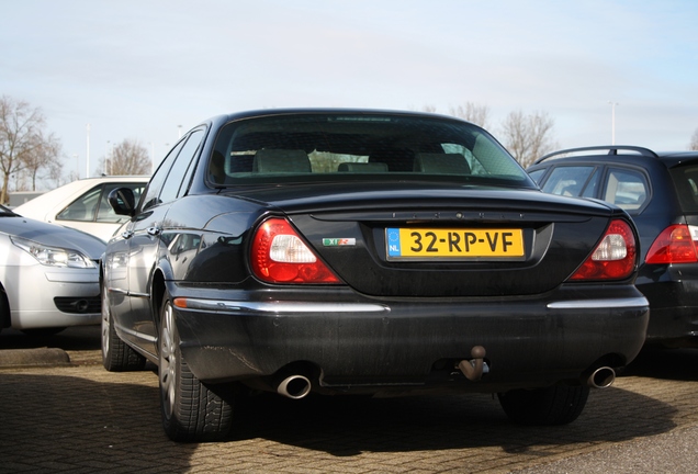 Jaguar XJR