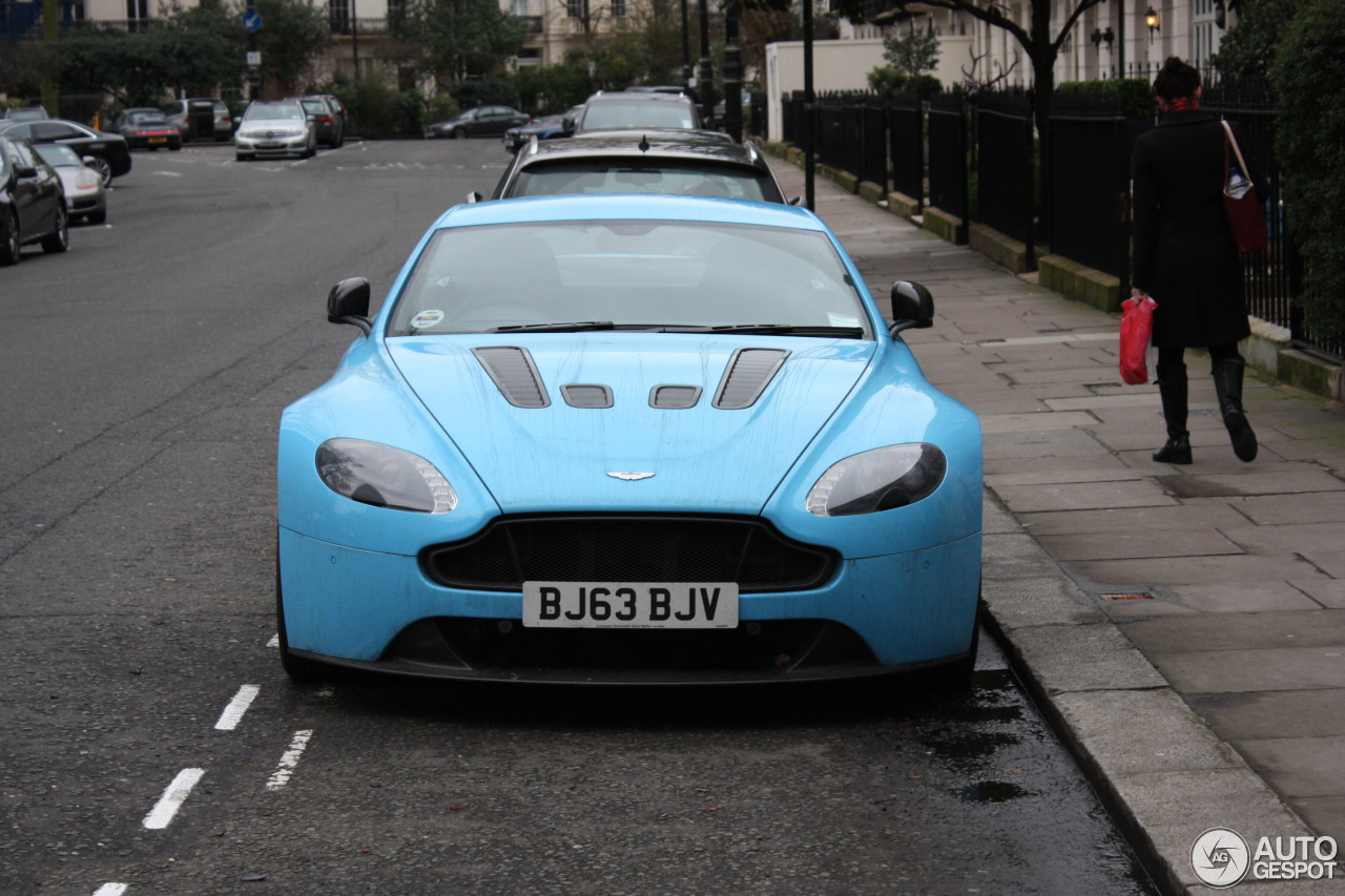 Aston Martin V12 Vantage S