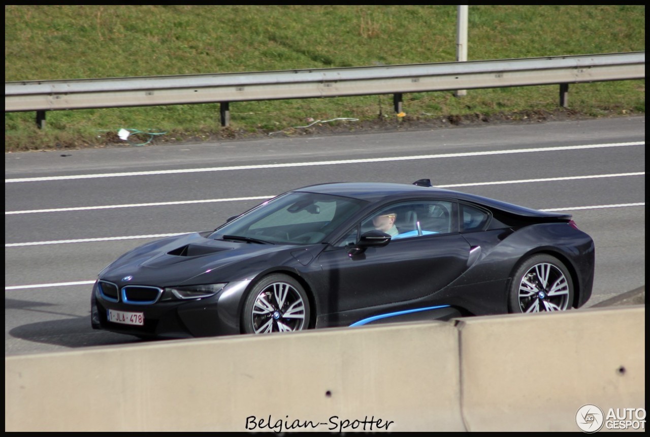 BMW i8