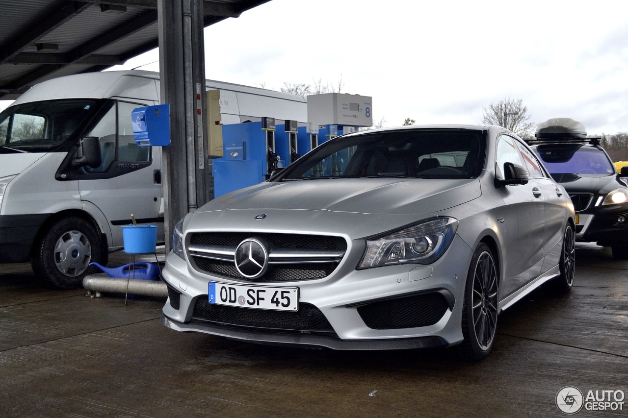 Mercedes-Benz CLA 45 AMG C117