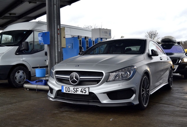 Mercedes-Benz CLA 45 AMG C117