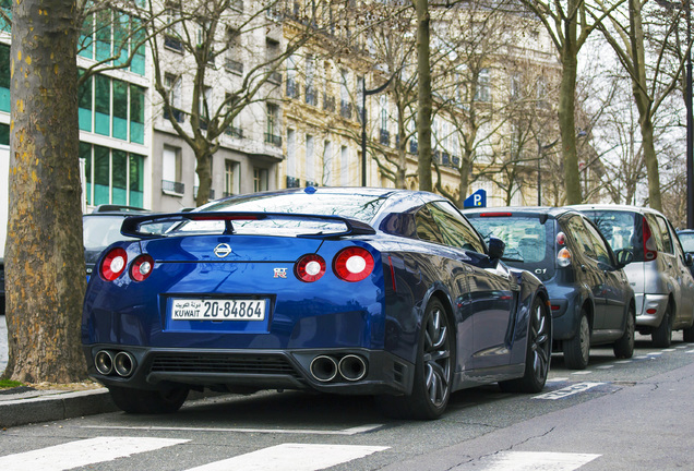 Nissan GT-R 2012