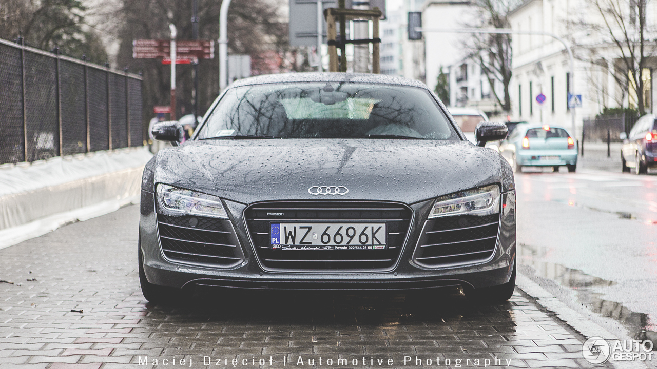 Audi R8 V10 Plus 2013