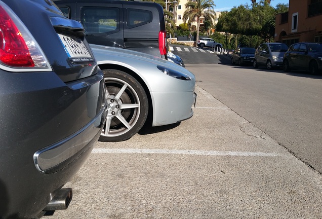 Aston Martin V8 Vantage Roadster