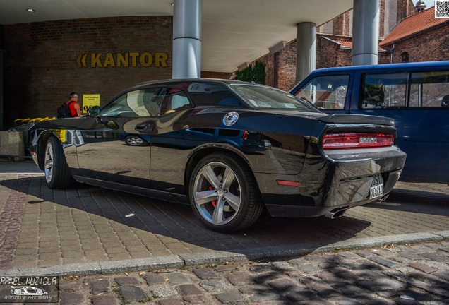 Dodge Challenger SRT-8