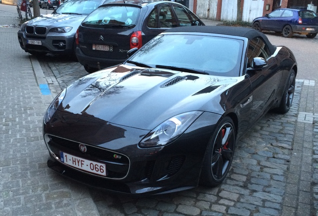 Jaguar F-TYPE S Convertible