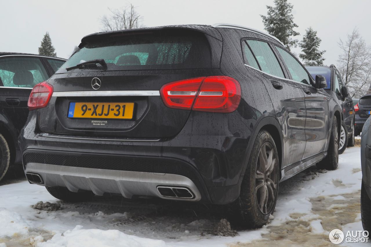 Mercedes-Benz GLA 45 AMG X156