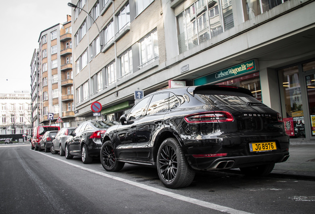 Porsche 95B Macan Turbo