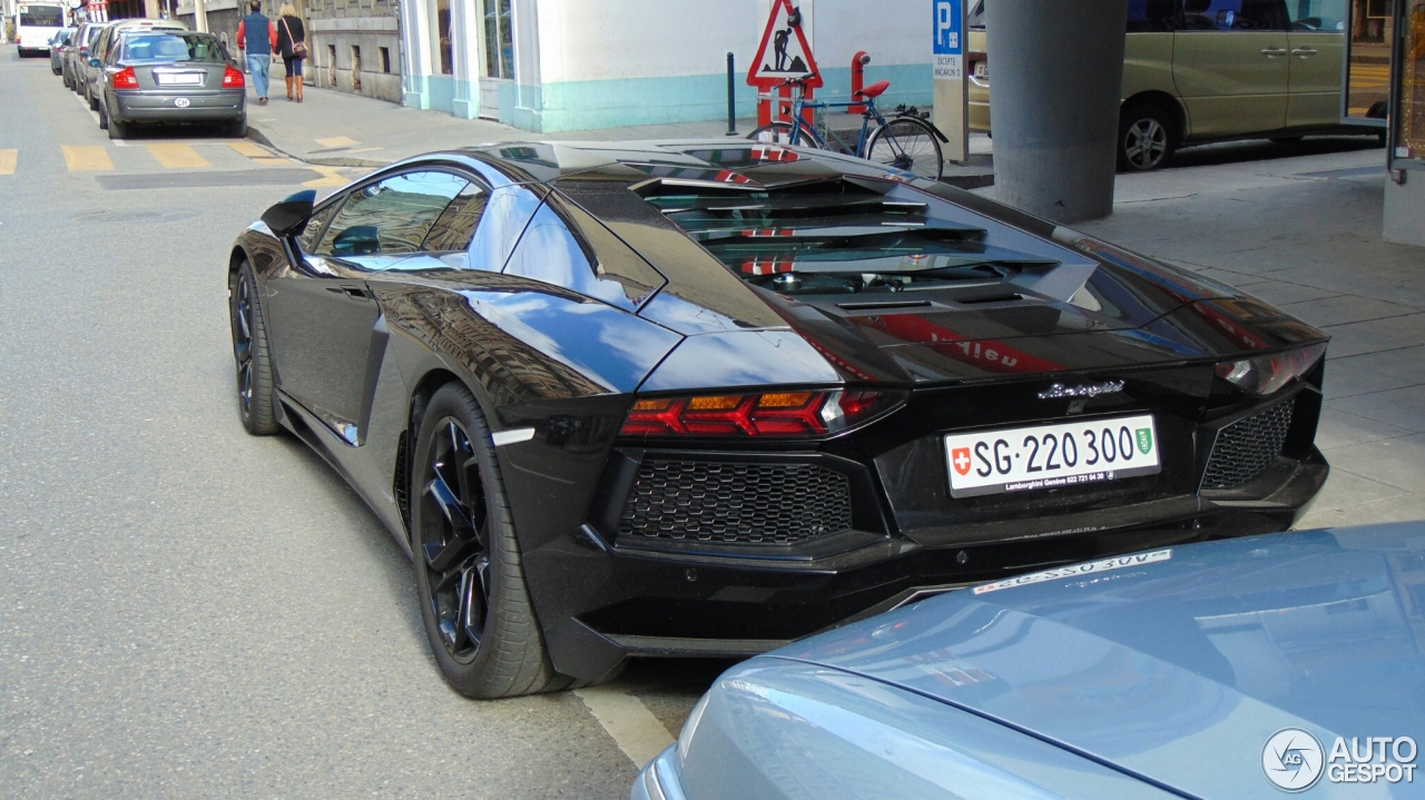 Lamborghini Aventador LP700-4