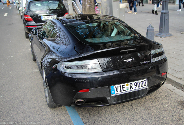 Aston Martin V12 Vantage