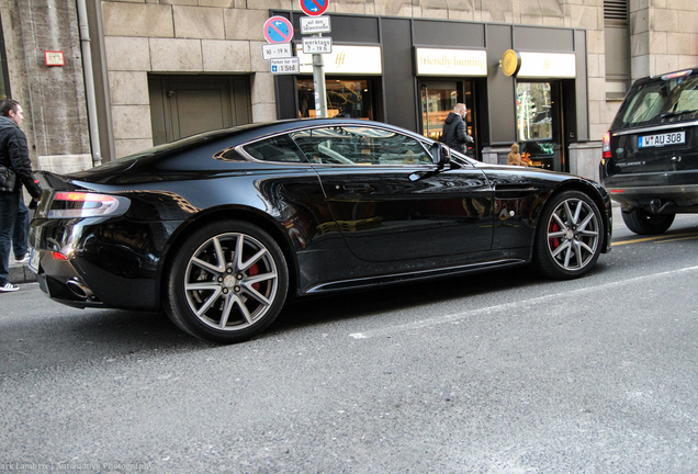 Aston Martin V8 Vantage S