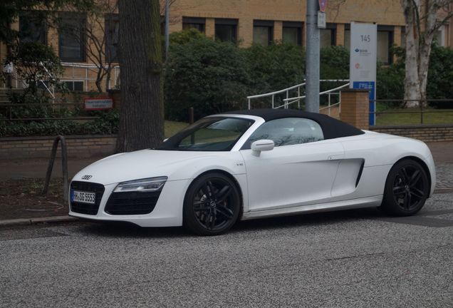 Audi R8 V10 Spyder 2013