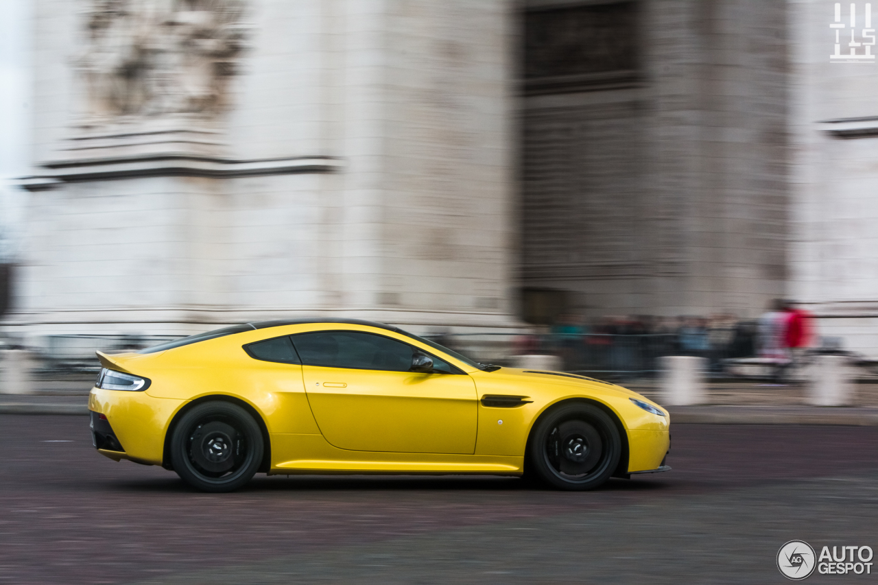 Aston Martin V12 Vantage S