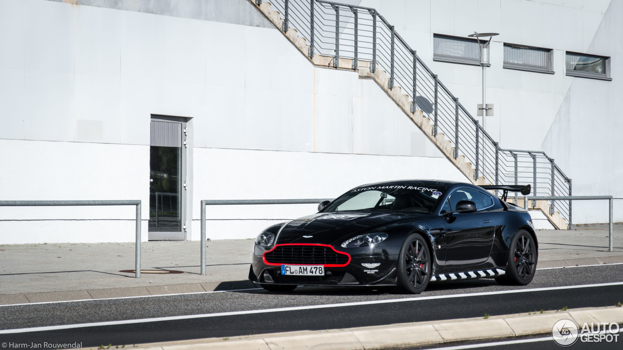 Aston Martin V8 Vantage S