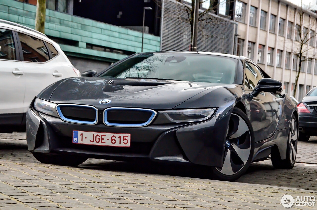 BMW i8