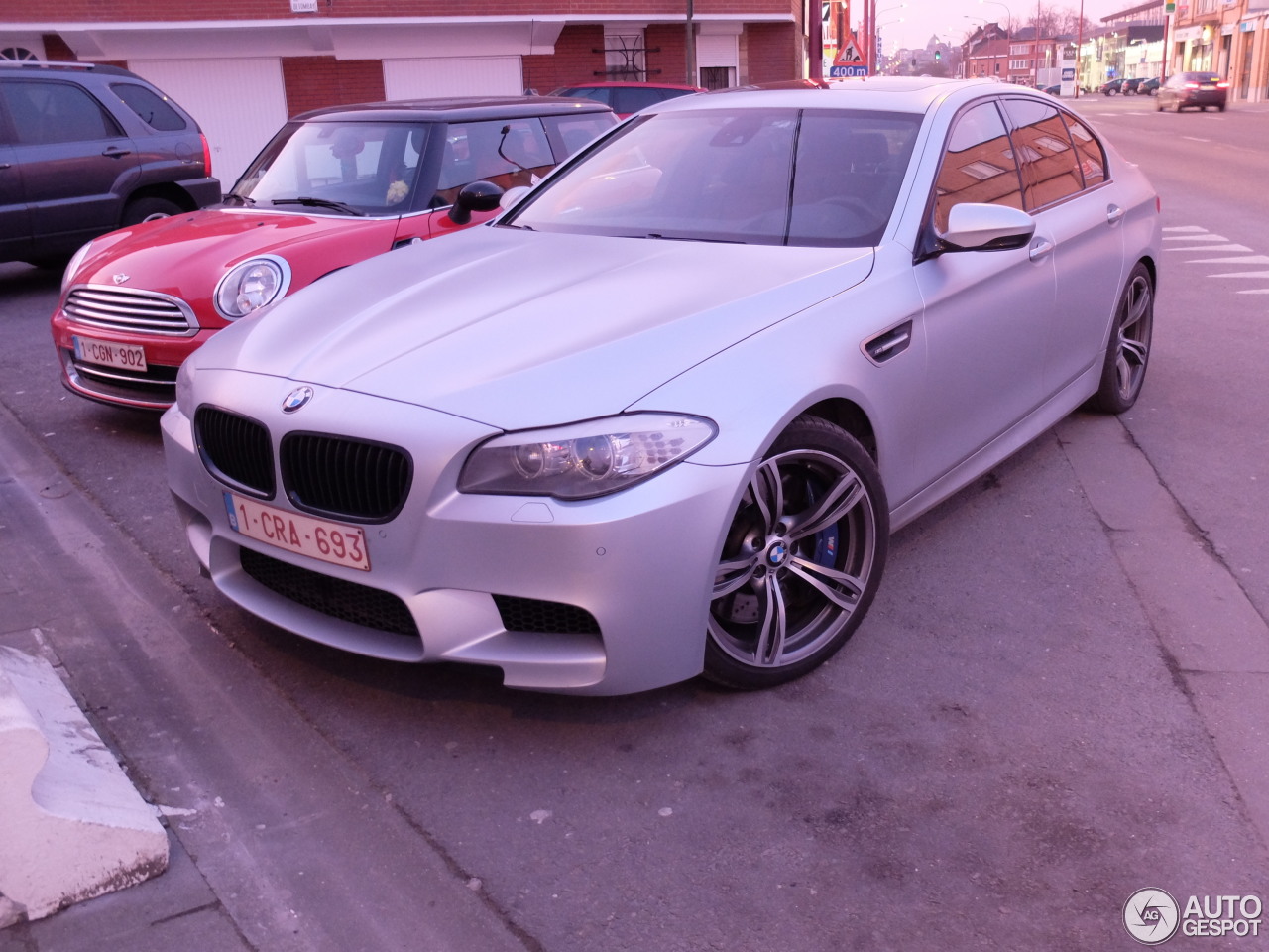 BMW M5 F10 2011