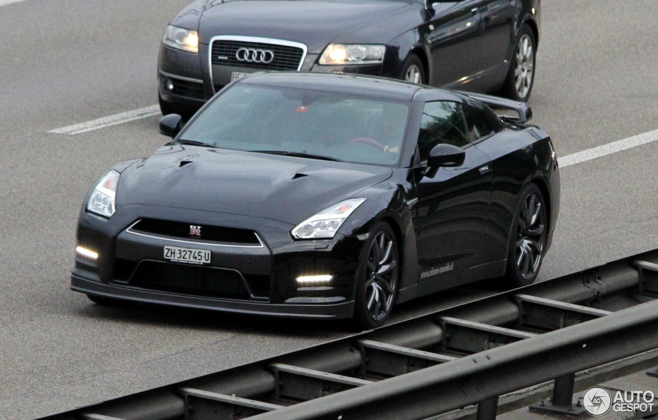 Nissan GT-R 2012