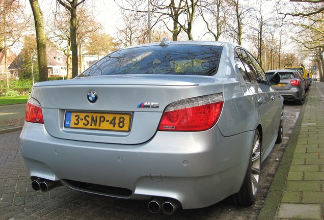 BMW M5 E60 2005