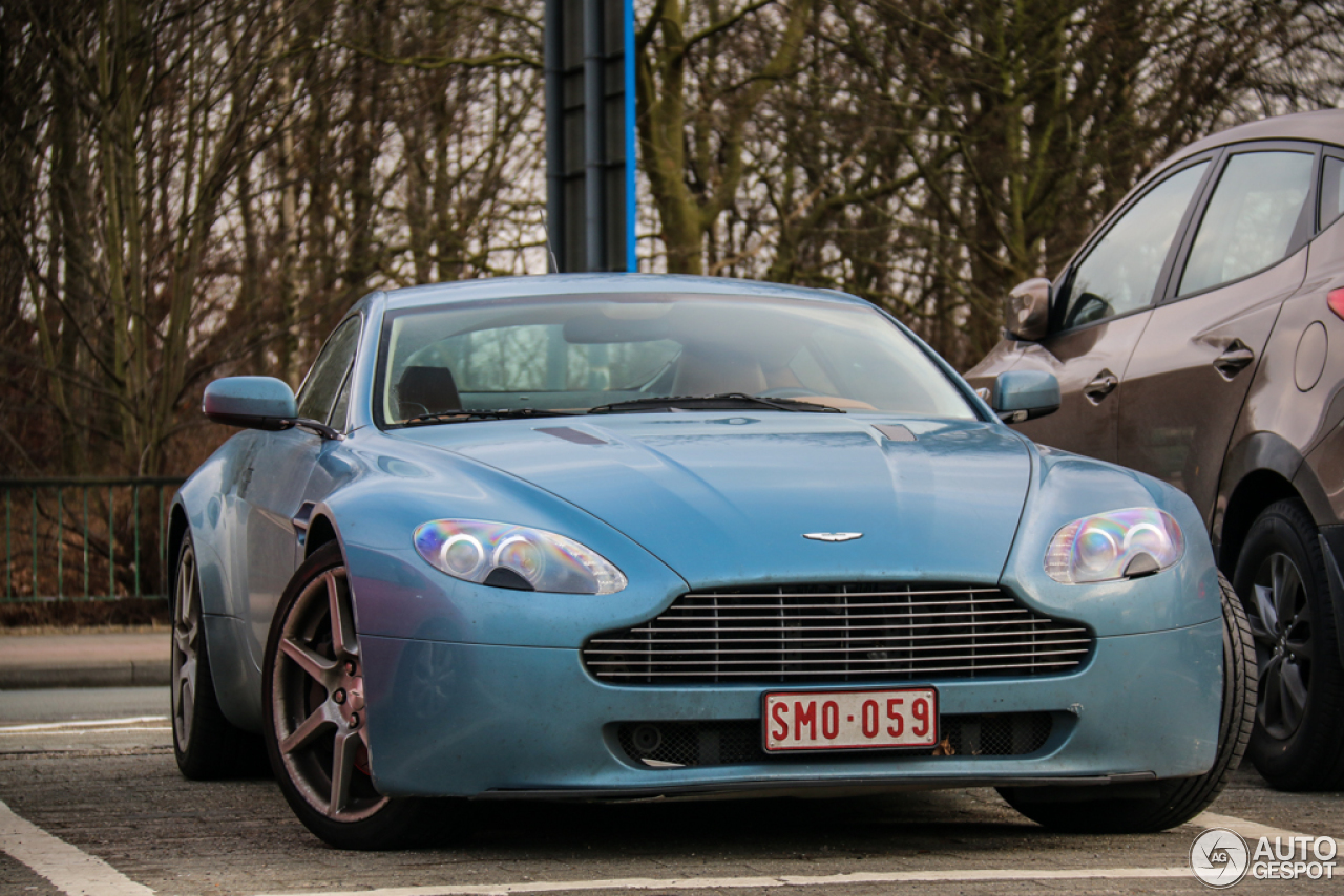 Aston Martin V8 Vantage