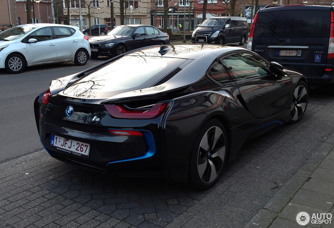 BMW i8