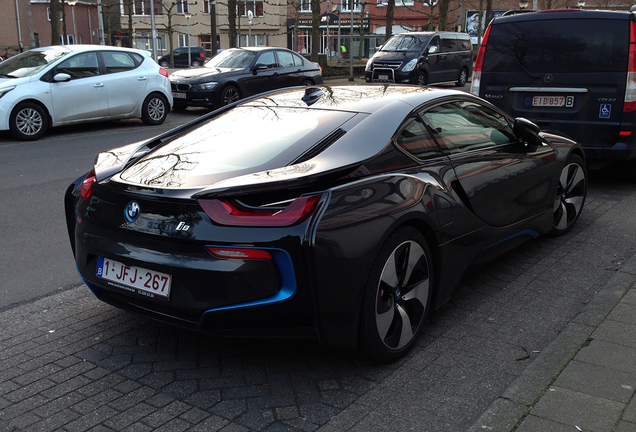 BMW i8