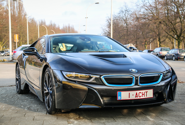 BMW i8