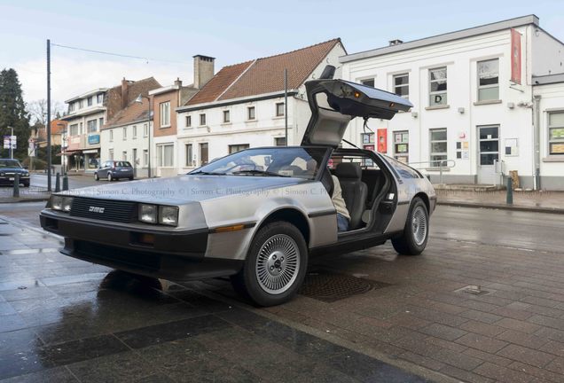 DeLorean DMC-12