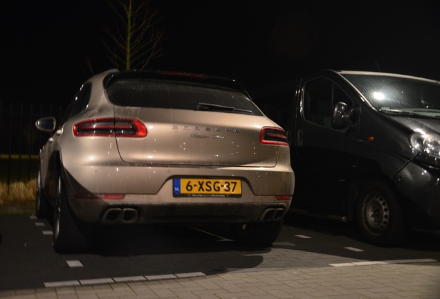 Porsche 95B Macan Turbo