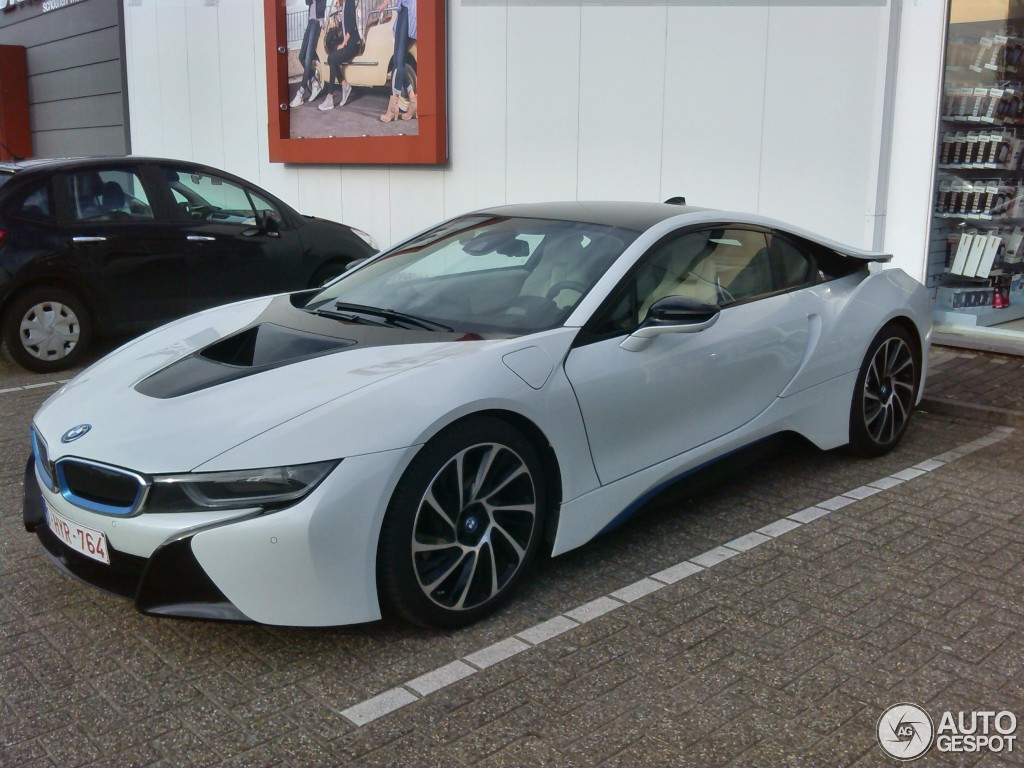 BMW i8