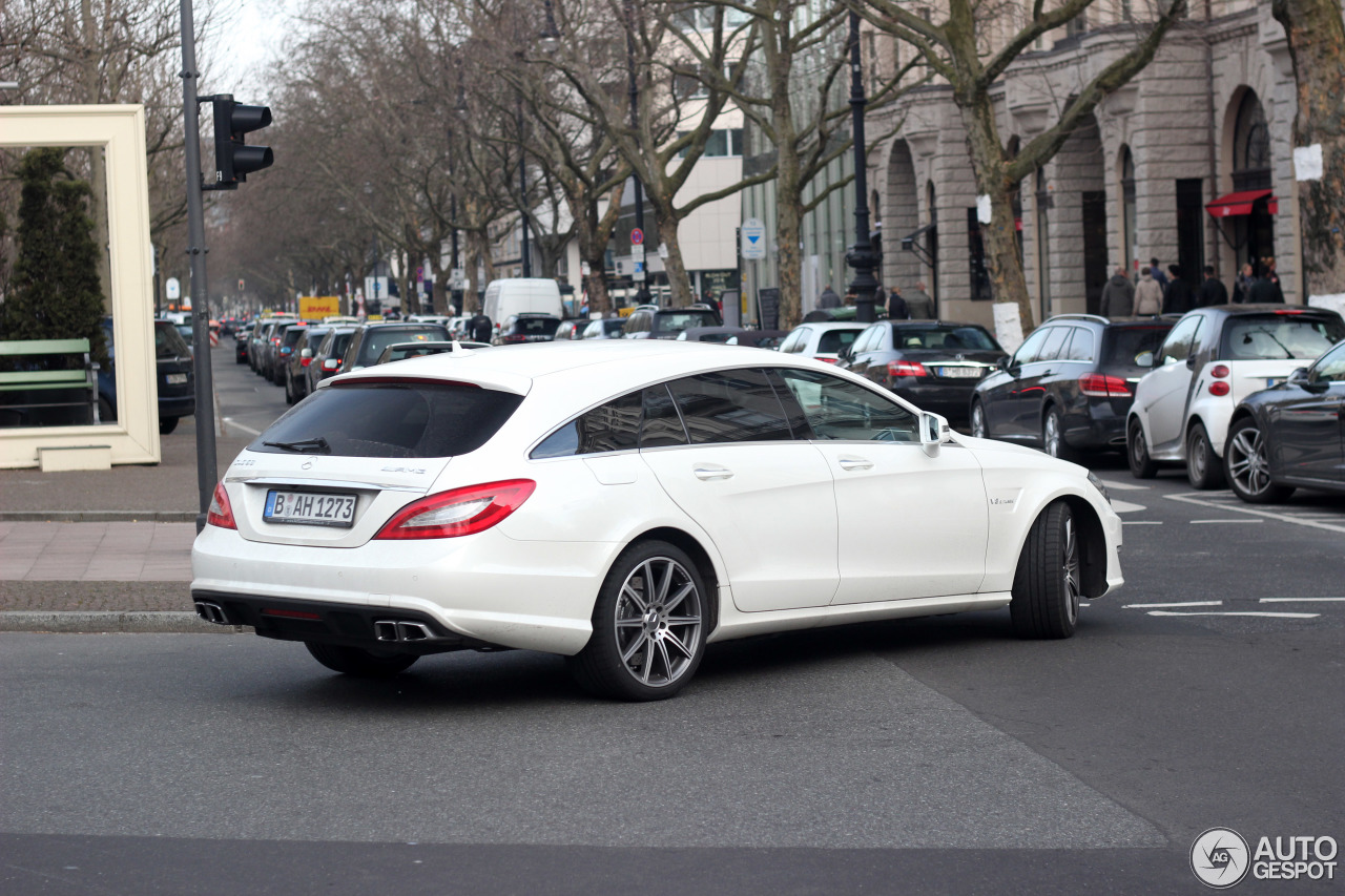 Mercedes-Benz CLS 63 AMG X218 Shooting Brake