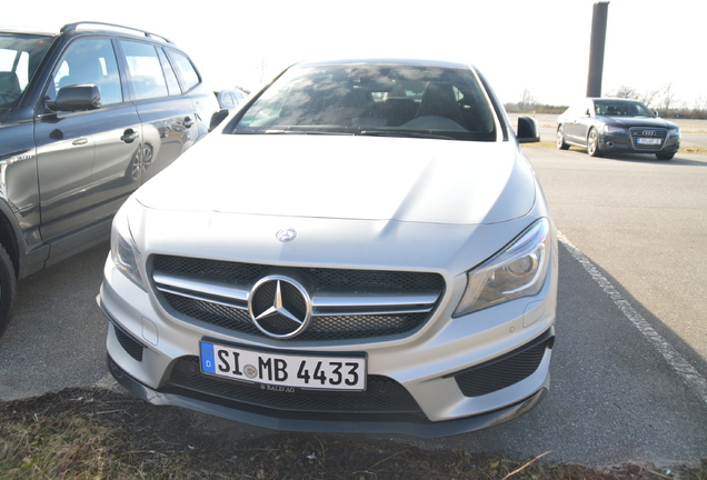 Mercedes-Benz CLA 45 AMG C117