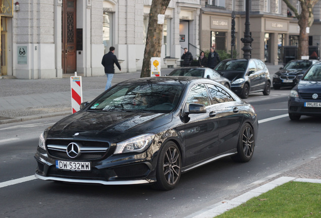 Mercedes-Benz CLA 45 AMG C117