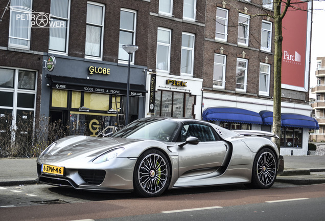 Porsche 918 Spyder Weissach Package