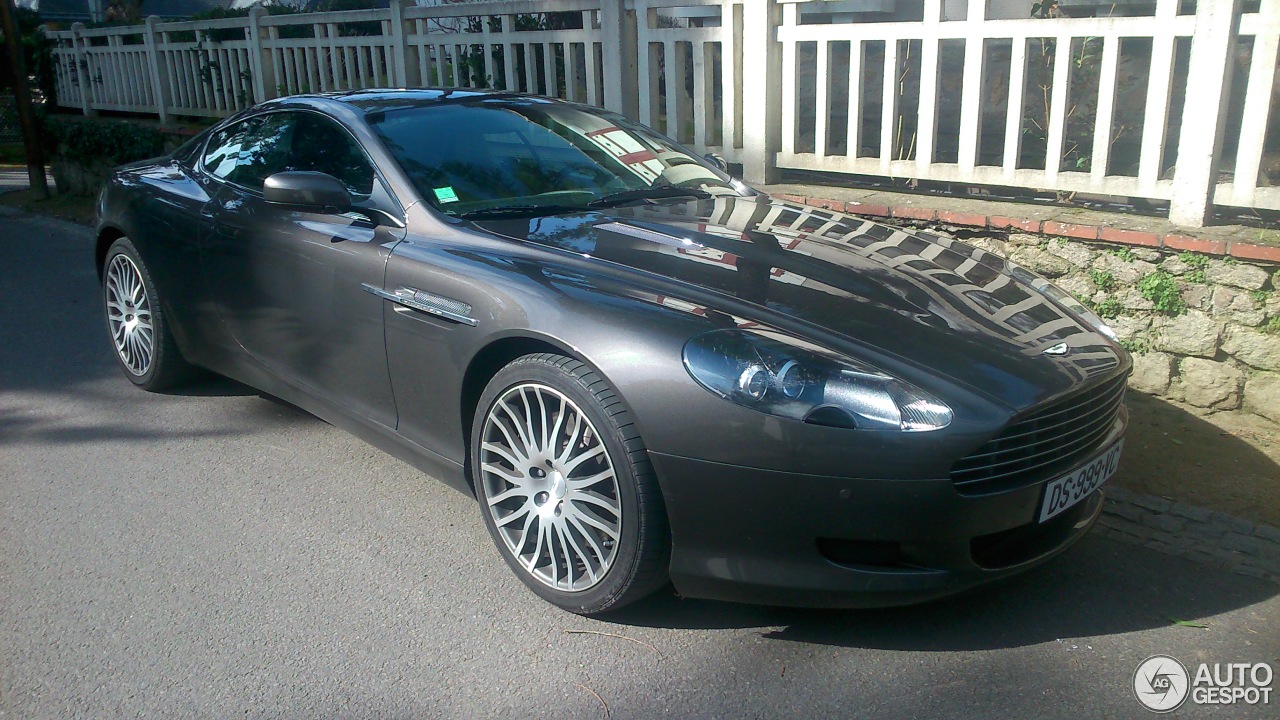 Aston Martin DB9