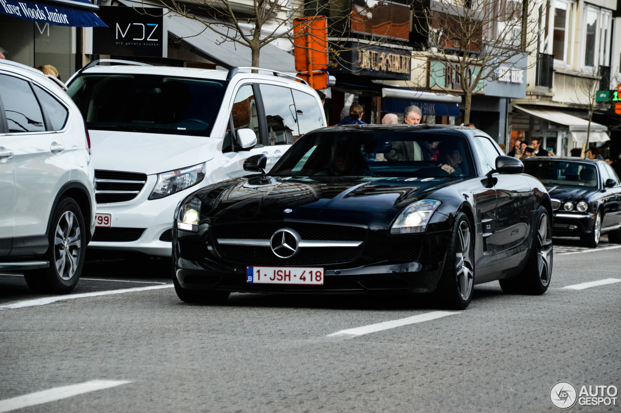 Mercedes-Benz SLS AMG