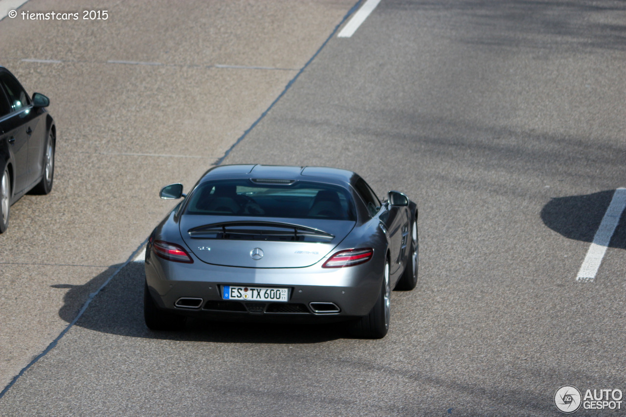 Mercedes-Benz SLS AMG