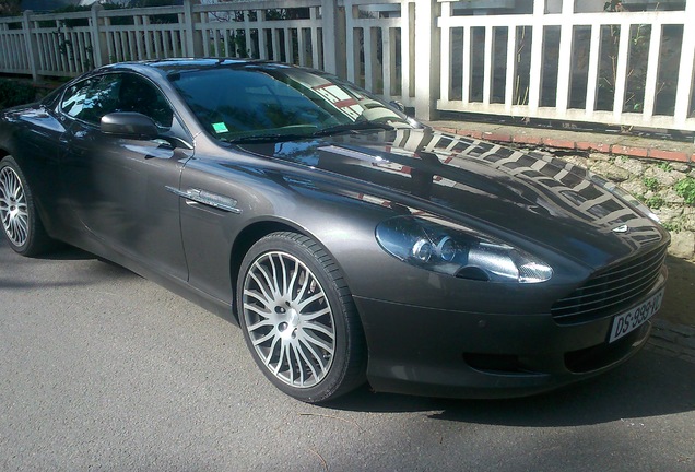 Aston Martin DB9