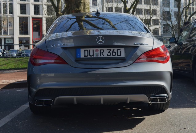 Mercedes-Benz CLA 45 AMG C117